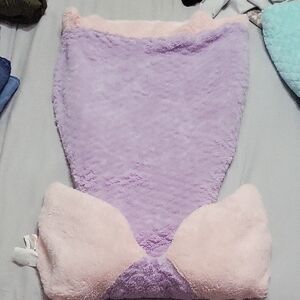 Cozy Lavender and Pink Mermaid Tail Snuggie
